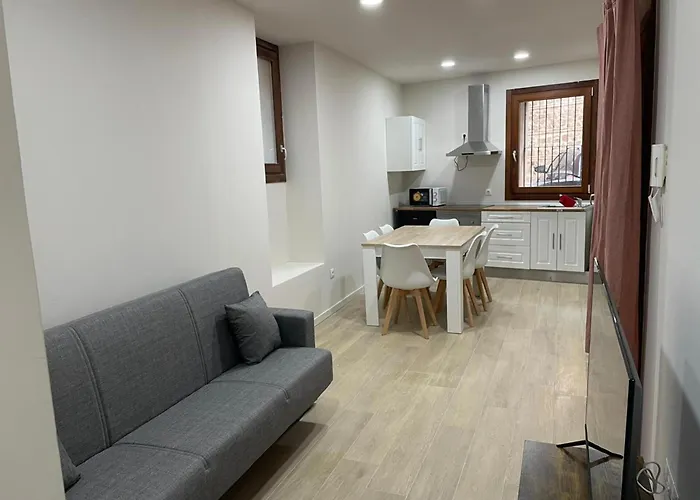 Апартаменты T1 De Dos En Centro *